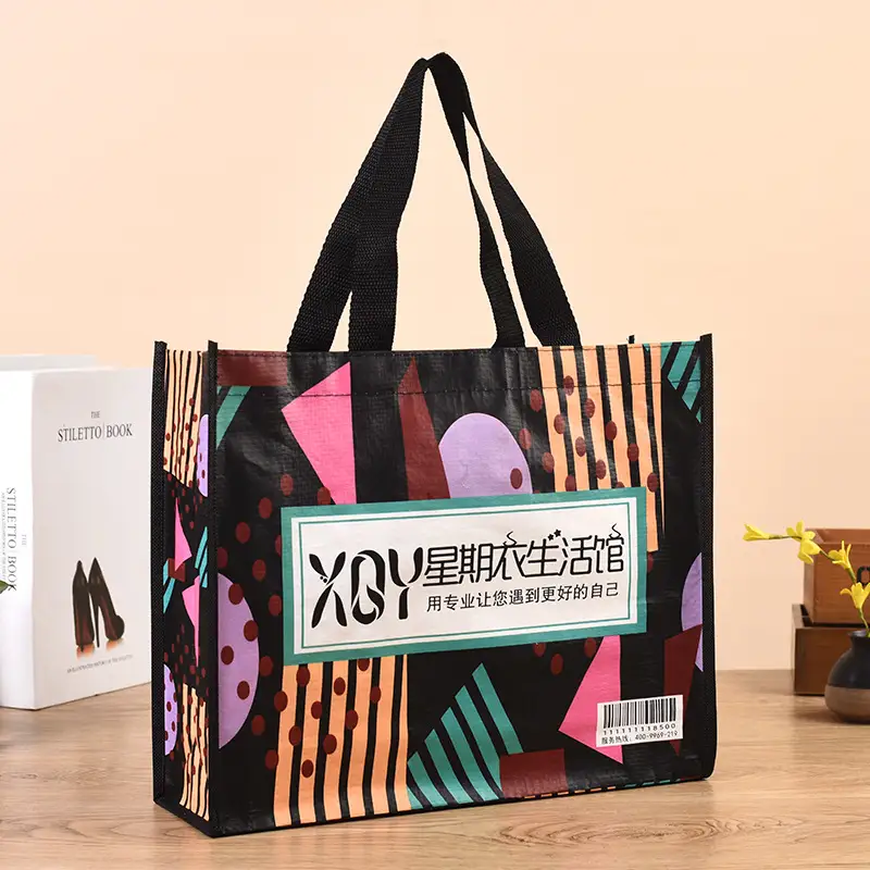 Fashionable PP Non Woven Tote Bags with Logo for Clothing Store Promotional